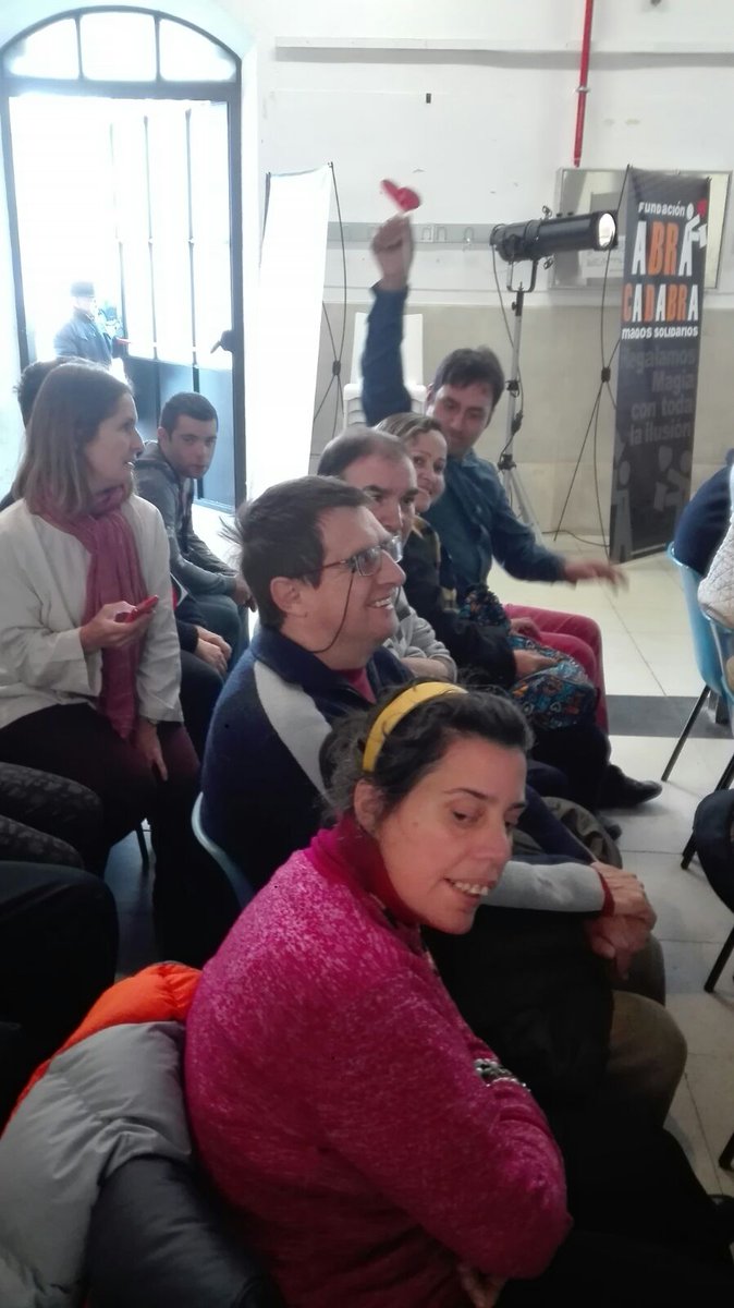 Afandice1's tweet photo. #CDNavas @Afandice1 también en "la calle" 🚌😃😀😁😄😄😆😅
Hoy disfrutando en @mataderomadrid con @fundabracadabra
#SomosSanCris
#NosSobranLosMotivos https://t.co/mqct4hLxFF