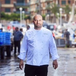 Raul Resino Michelin star chef slow cooking local fish from Castellon coast. Nice new website! restauranteraulresino.com  [#slow_person] [#slowfood][#Castellon][#RaulResino]
