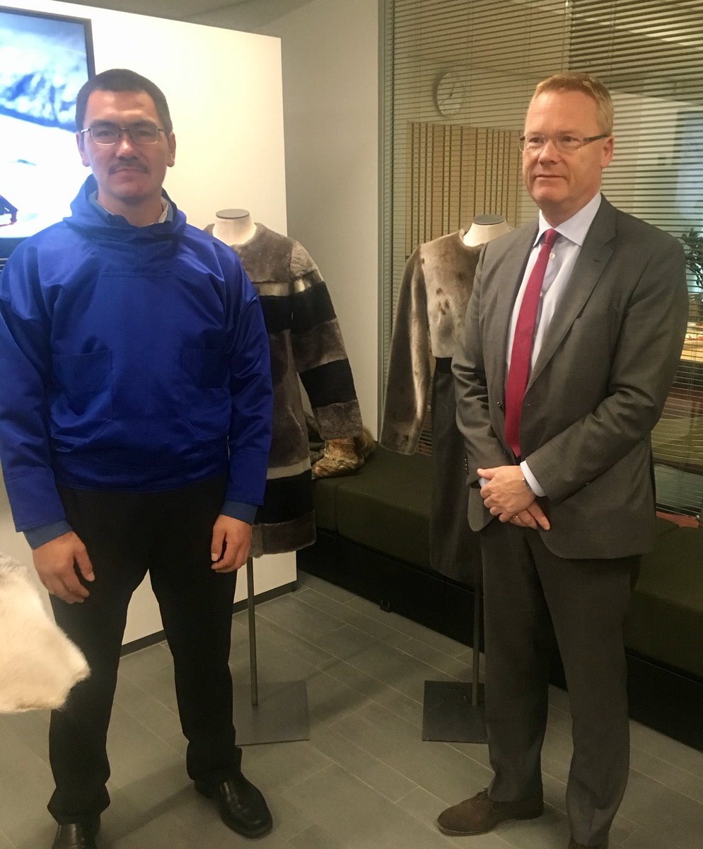 DKinEU's tweet photo. 🇬🇱 Minister for Fisheries and Hunting & @DKamb_EU supporting great cause: QR code for legal #sealskin products under the #InuitException. Aim to improve income and self-sustainability for #Inuit communities ❄️❄️❄️ #arctic #eudk #EUarctic @Great_Greenland https://t.co/LAybMkkQab