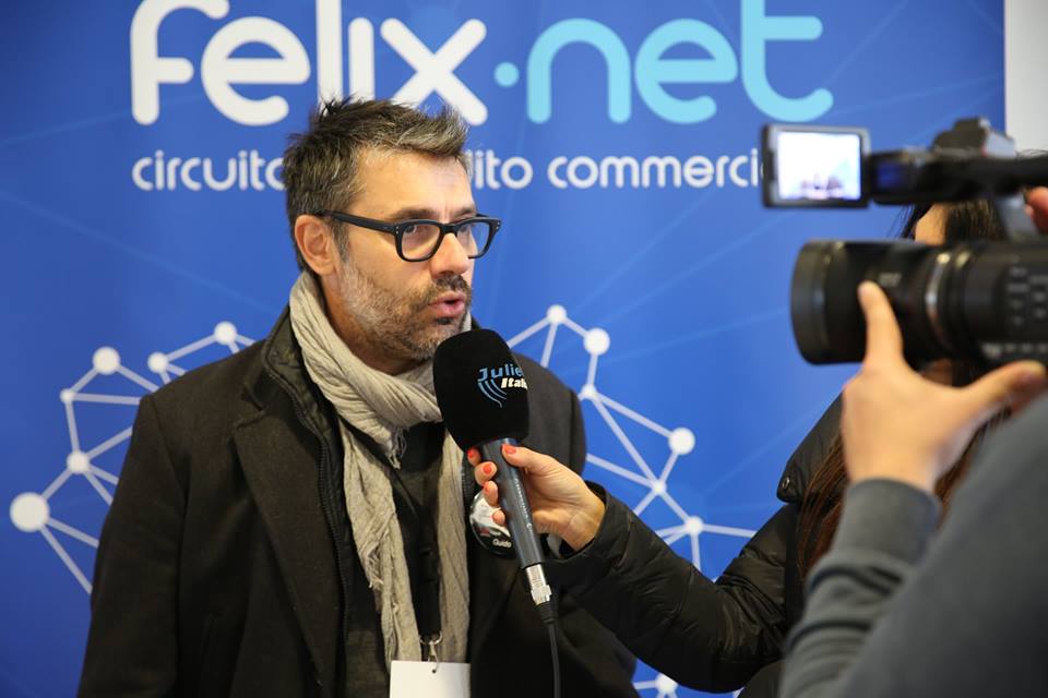 CircuitoFelix's tweet photo. Grazie mille dal Team Felix agli organizzatori del @TEDxNapoli. E' stata una bellissima esperienza. @riot_studio @v_a_l_i_x #tedxnapoli2017 #keepthegradient #tedxnapoli https://t.co/uzqb3zJx0R