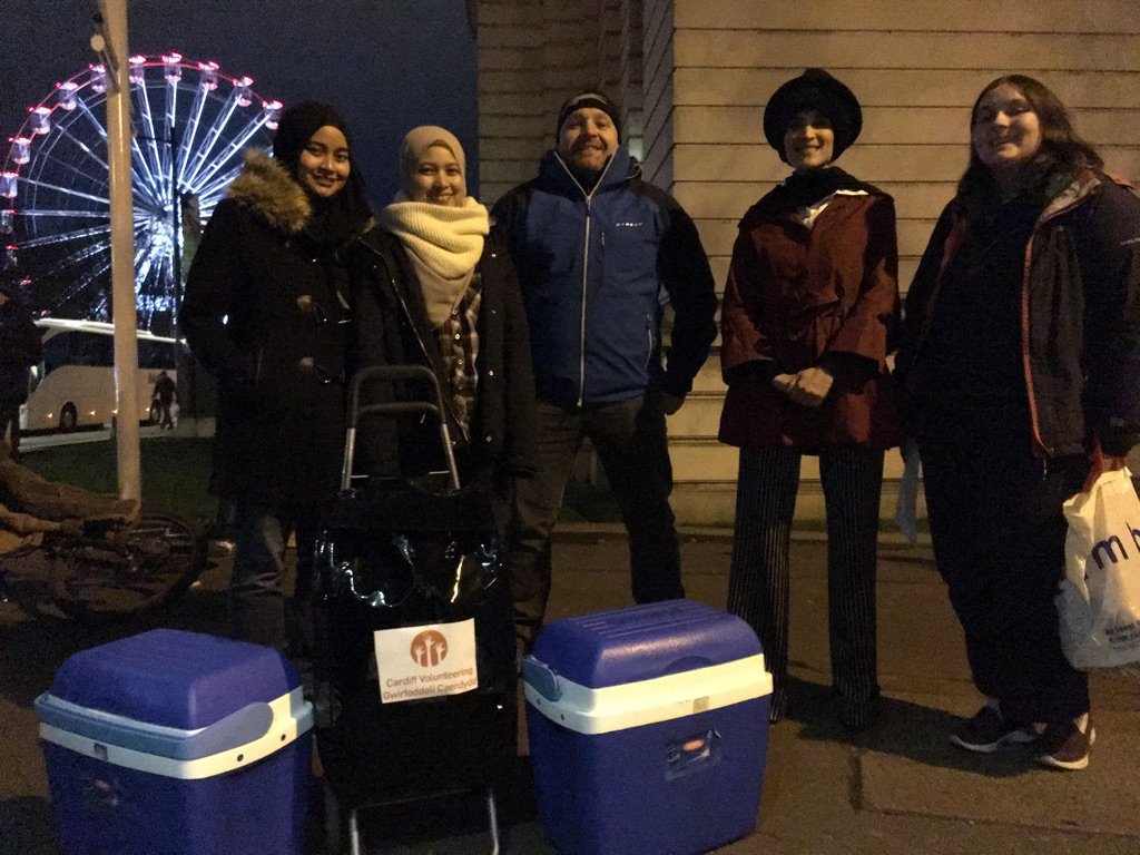 salvationarmyuk's tweet photo. A big thank you @VolunteerCUSU @cardiffstudents for coming out last night to support our #BusProject and give out hot drinks and food to rough sleepers in #Cardiff. https://t.co/vXnzSsYBQV