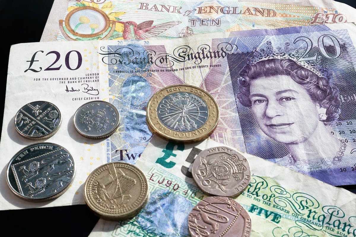 TestLinkUK's tweet photo. How close are we really to a cashless society? https://t.co/p6p2Tgf6cG https://t.co/TxgzEKP0dM