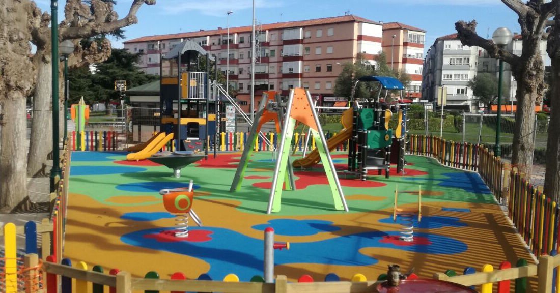 playtop's tweet photo. Great installation by Spanish licensee Parques Jayne #40years_of_safer_surfacing https://t.co/eZBPeJZgVE