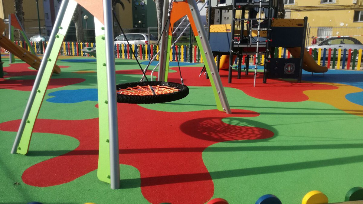 Great installation by Spanish licensee Parques Jayne #40years_of_safer_surfacing