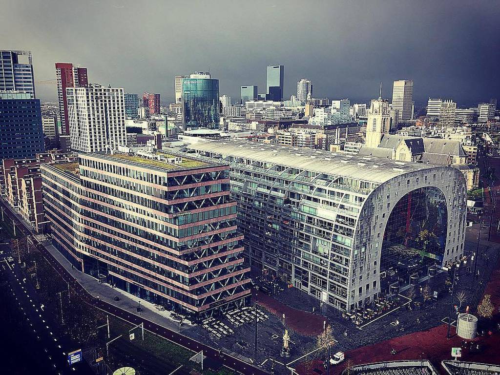 KURD_010's tweet photo. Donkere wolken boven Rotterdam!
Foto: @myrotterdamview
#myrotterdamview #rotterdam #rotterdamcity #010 #komieuitrotterdamdan #gers #skylinerotterdam #urbanfotography #rotturban #architecture #gemeenterotterdam #citypics #rotterdamcity #nederland #nethe… https://t.co/76zVvMZrTQ https://t.co/BN6PD0AlAO