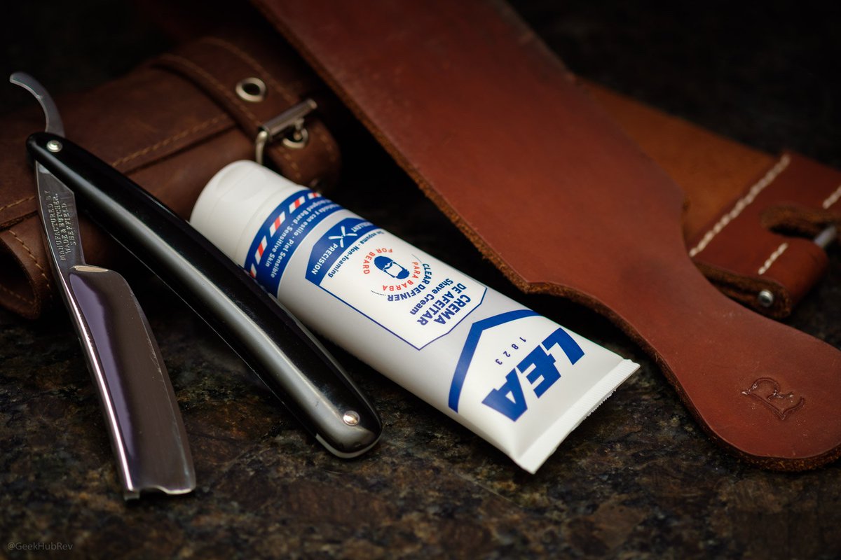 GeekHubRev's tweet photo. LEA Crema de Afeitar (Clear Definer Shave Cream) review – 6/10: good for precise beard design https://t.co/gAwTRmKlE6 #barbers #beardman #bearded #mustache #goatee @ProductosLEA @Facetaria_sklep @MaggardRazors https://t.co/ZVT8fMHNmN