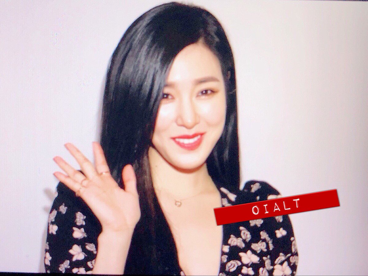 OIALT19890801's tweet photo. 171130  Bottega Veneta #티파니 #TIFFANY 너무 보고싶다😭😭😭😭 https://t.co/AdywJGFQxe