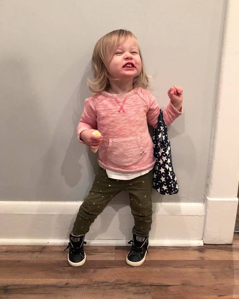 jenhatzung's tweet photo. Itβs a shame she has zero personality. π 11/11/17 #ellieWallPose #helloEleanorRuth https://t.co/b4lRkoEmXB