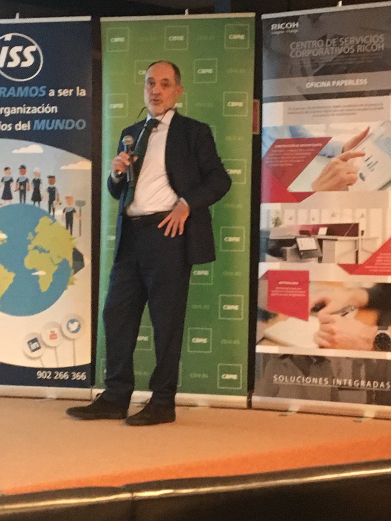 RosaDiezFer's tweet photo. José Castelvi @The_MailCompany Innovación y transformación digital, camino oficinas sin papeles @IFMA_spain #WPS2017 https://t.co/nJJExwuFHL