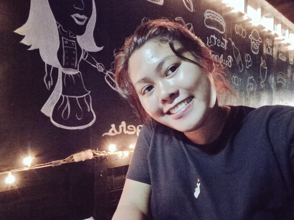 OtheliaMae's tweet photo. Alone but not lonely 😊😘 https://t.co/BnSrS1rSL7