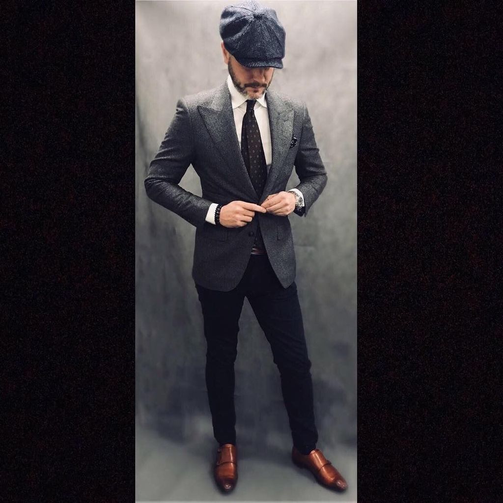 JPBespoke's tweet photo. Loro Piana Dream Tweed jacket, James Palombo chinos, Cheaney shoes and of course the peaky blinder! #jamespalombo #jpbespoke #fashion #streetstyle #gentleman #suit #bespoke #bespokesuits #tailor #menswear #mensfashion #luxury #menstailoring #style #elega… https://t.co/OAZTioJIlj https://t.co/mfoENO4dP5