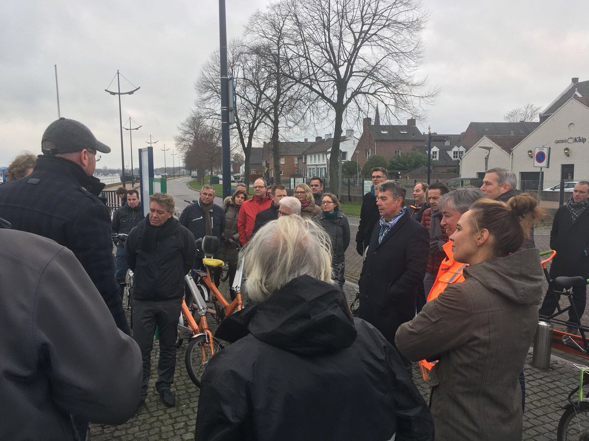 WLomgeving's tweet photo. Tweede bestuurlijke infodag #hwbp Stuurgroep Noordelijke Maasvallei. @abeveenstra: Ruimtelijke kwaliteit is meer dan mooi. Het gaat om het stelsel van waarden: gebruikswaarde, toekomstwaarde en belevingswaarde. https://t.co/zykCjgTGVS