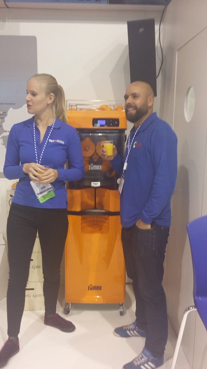zumexgroup's tweet photo. Enjoy the most refreshing orange juice with @Valenciaturismo at #ibtmworld #Zumex #VersatilePro is the commercial juicer perfect for #MICE in #hotes #catering and any type of #business
Contact us to know more about this #businessidea https://t.co/pbXH3g1Ltn https://t.co/uG1ZmfmVzh