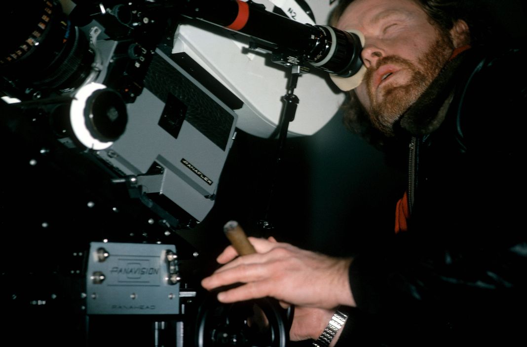 Happy birthday Ridley Scott.
On the set of Alien
Eve Arnold, 1978 