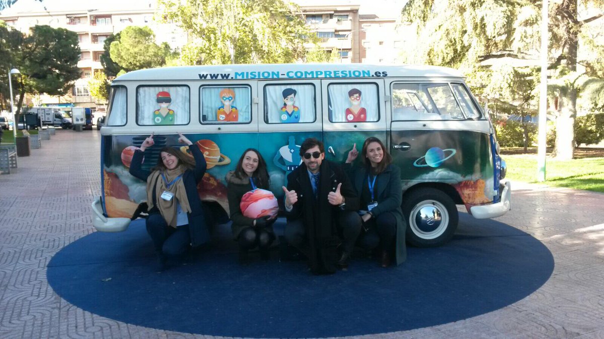 AudreyDokier's tweet photo. Les équipes espagnoles sont prêtes pour le #compressionday pour une journée de sensibilisation à la prise en charge de l’ulcère de jambe. #fondationurgo #MisiónCompresión https://t.co/ngC6lpRue9