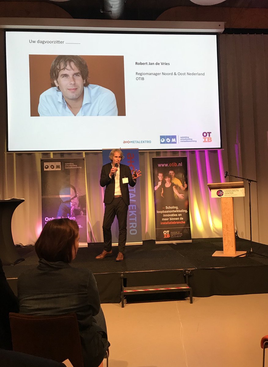 <a href="/rjdvries/">Robert-Jan de Vries</a> start de relatiemiddag #OTIB #AOMetalektro &amp; #OOM “Duurzaam Samenwerken” in #Zwolle