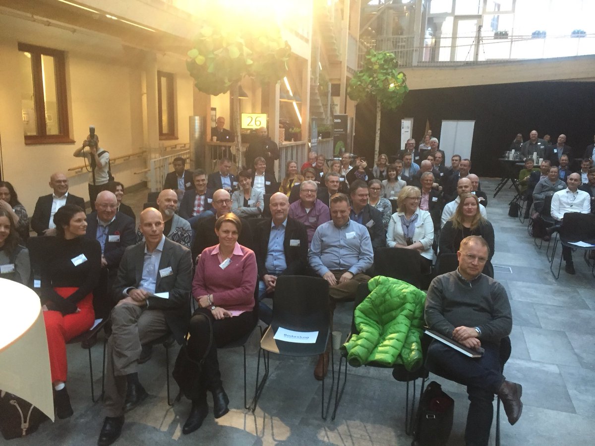 sandeheim's tweet photo. #bizmakerday nu börjar det! https://t.co/yxrzGaergF