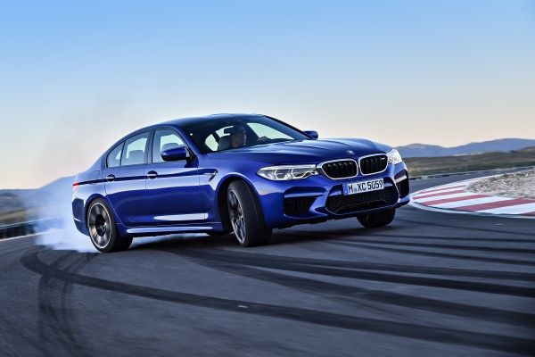 tomwookieford's tweet photo. Off to drive the new BMW M5 (and i3S) over the next couple of days. M5 is now AWD (with 2WD mode), 600-ish bhp. The i3S seems to be a slight power-up and wider track, less range. What does everyone really want to know? https://t.co/UsUMSCZYPw