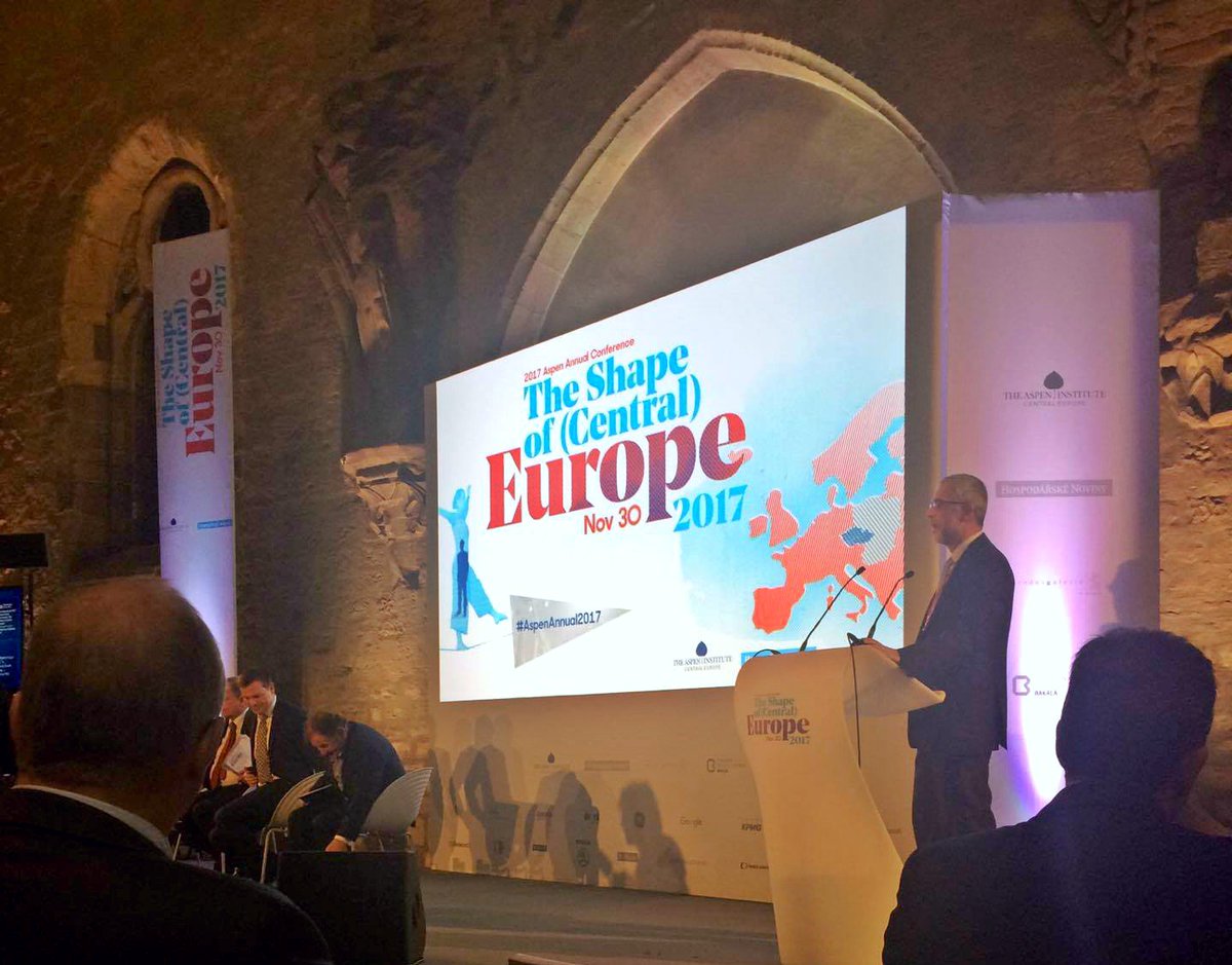 GoThinkInit's tweet image. "People nowadays are not reading, therefore not thinking, therefore not able to resist demagoguery." - Tomasz Wardynski, Founding Partner of Wardynski &amp;amp; Partners at @AspenInstCE 2017