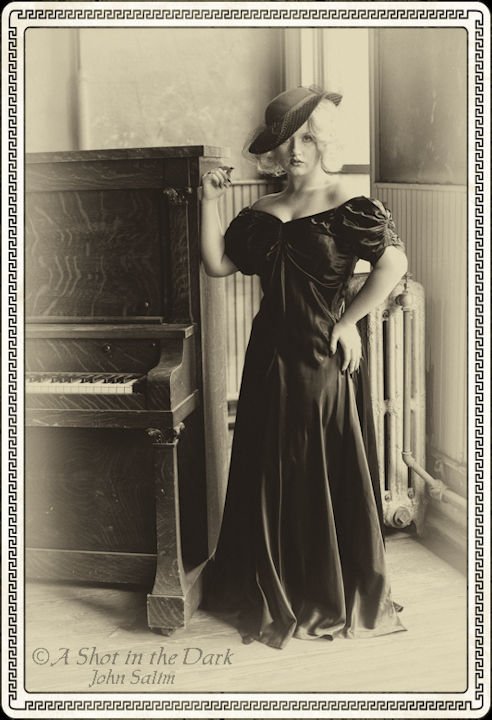 ashotinthedrknj's tweet photo. "Between an old memory and me" I just need to be alone sometimes #JessicaW #blond #pale #goth #curvy #gown #hat #pinup #vintage #piano #picoftheday https://t.co/OKpbtJYev1