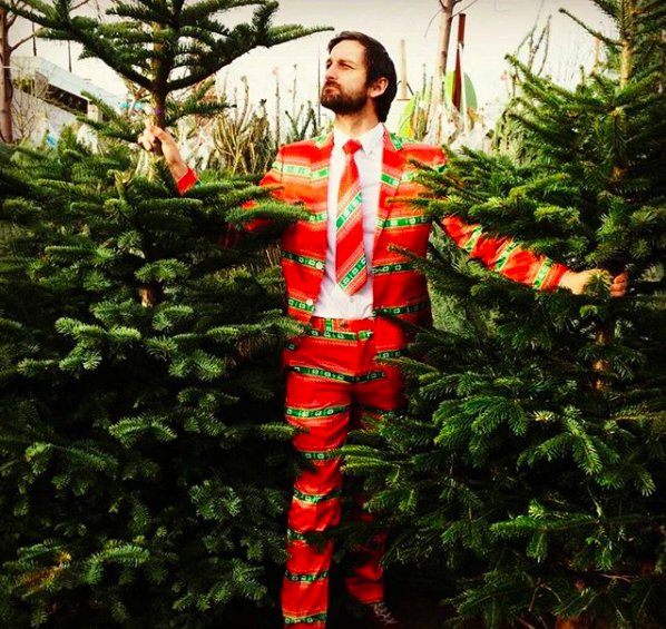 fruitysuits's tweet photo. Looking for something to do this Saturday? @fruitysuits will be at The Fabulous Christmas Market in the George in Dublin with our full range of suits, along with live music from 12 - 6pm. 

#Dublin #ChristmasMarket #XmasMarket #DublinMarket #WhattodoinDublin #ChrsitmasSuits https://t.co/VfN8xTz7hw