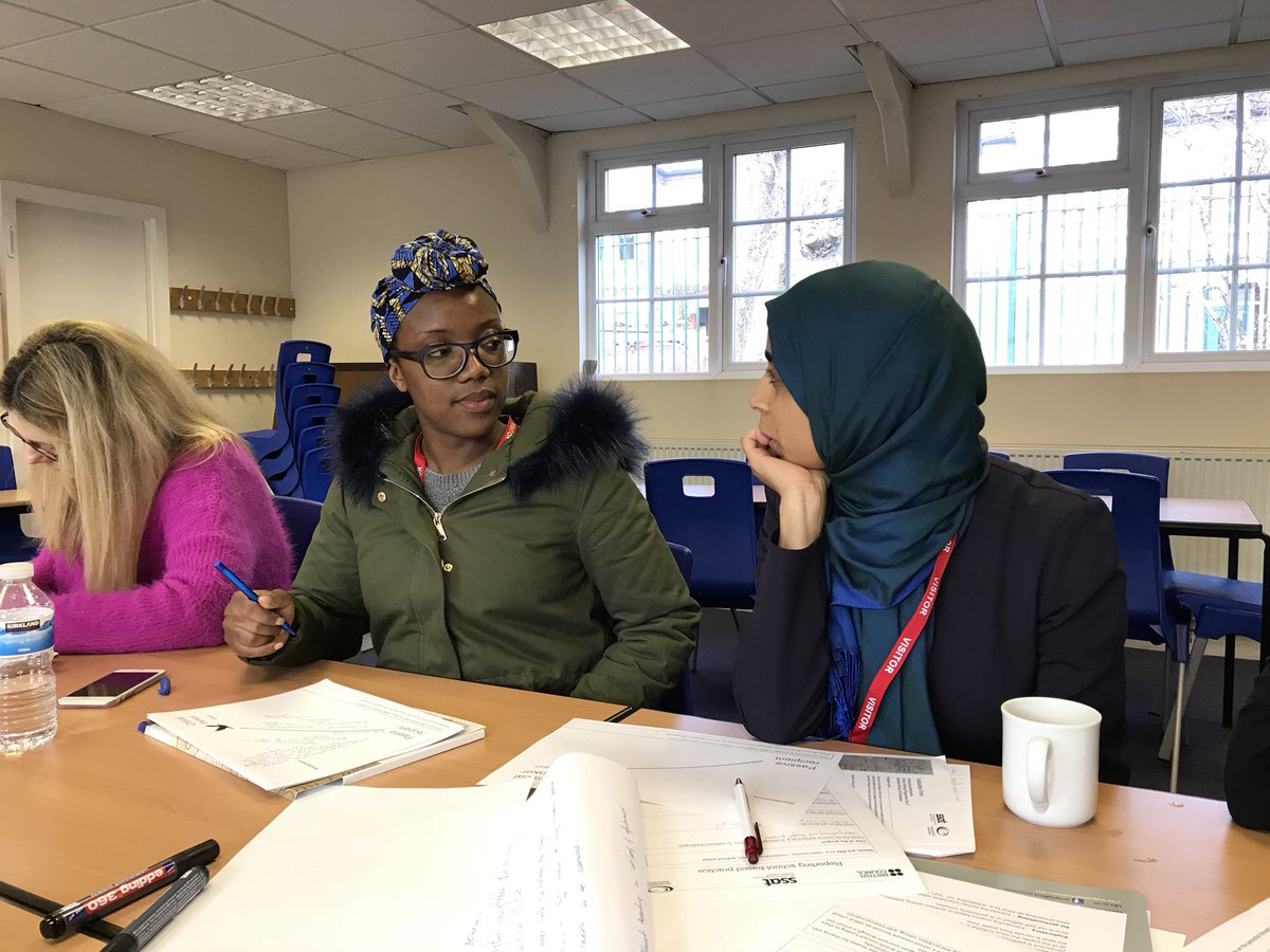 Primageographer's tweet photo. Writing up our ideas re #DeepStructures - how to help children embed #criticalthinking? What do we do as teachers? What do ch do? @The_GA https://t.co/YtaZzPWlnq