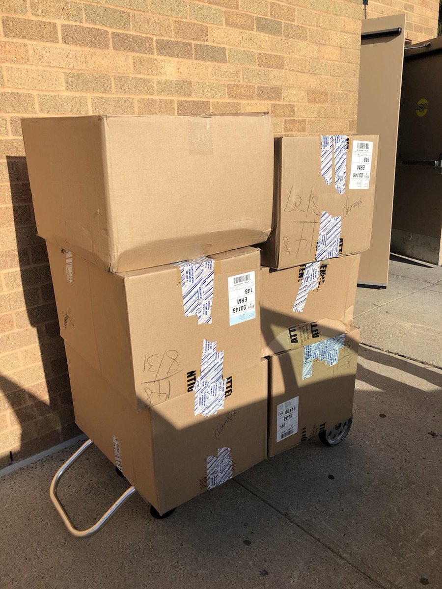 ClothestoKidsFC's tweet photo. Thanks to Aeropostale for the amazing clothing donation to the CTKF Store! We are always in need of donations, making a donation is as simple as just sending us a message! #ClotheaChildChangeaLife #ClothesToKidsFC #CTKF #giveback #FairfieldCountyCT https://t.co/ewrTWbvhUB