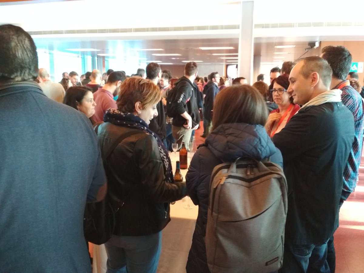 ITI_TIC's tweet photo. Una pausa, recuperamos y seguimos en #VLCTesting17, el segundo día igual de potente que el primero https://t.co/HrSoU0rsw2