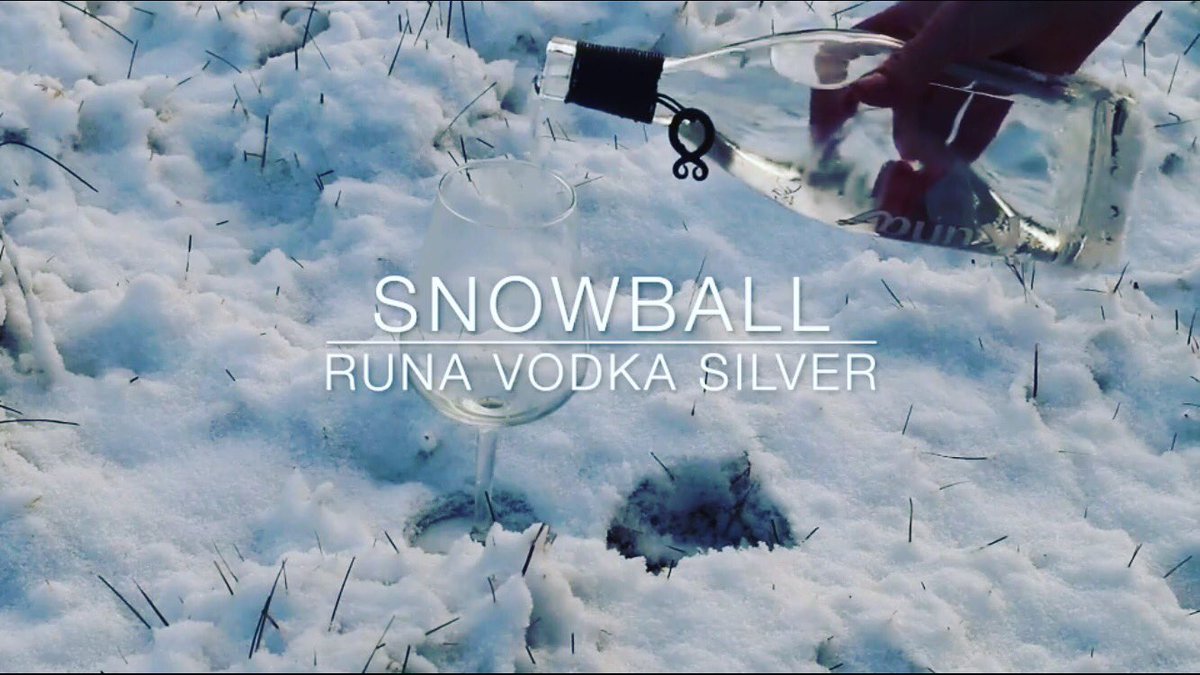 Runavodka's tweet image. Snowball

4 cl Runa vodka 
6 cl ägglikör 
Sprite
Isbitar

Isen, Vodka sedan likören och sist spriten klart :)
Hoppas det smakar