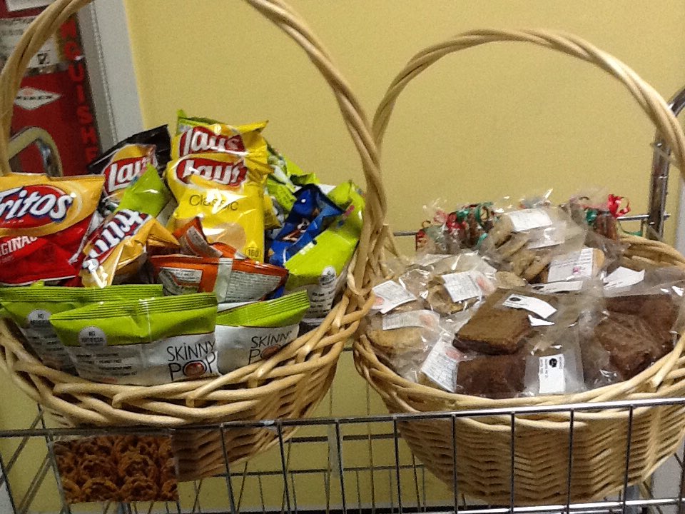 mtp_working's tweet photo. Sugar is ready to sell! @RedClaySchools #bakery #snacks https://t.co/ofZ2Ijn1YQ