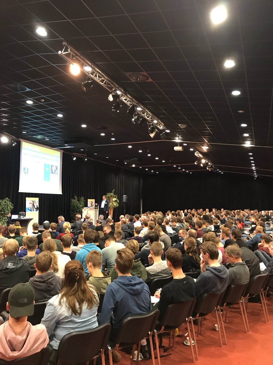 EnergyCollegeNL's tweet photo. 350 studenten, docenten en bedrijven worden door @ChrisNoord meegenomen in de praktijk van energie-innovatie! https://t.co/TnLp5o0bd1