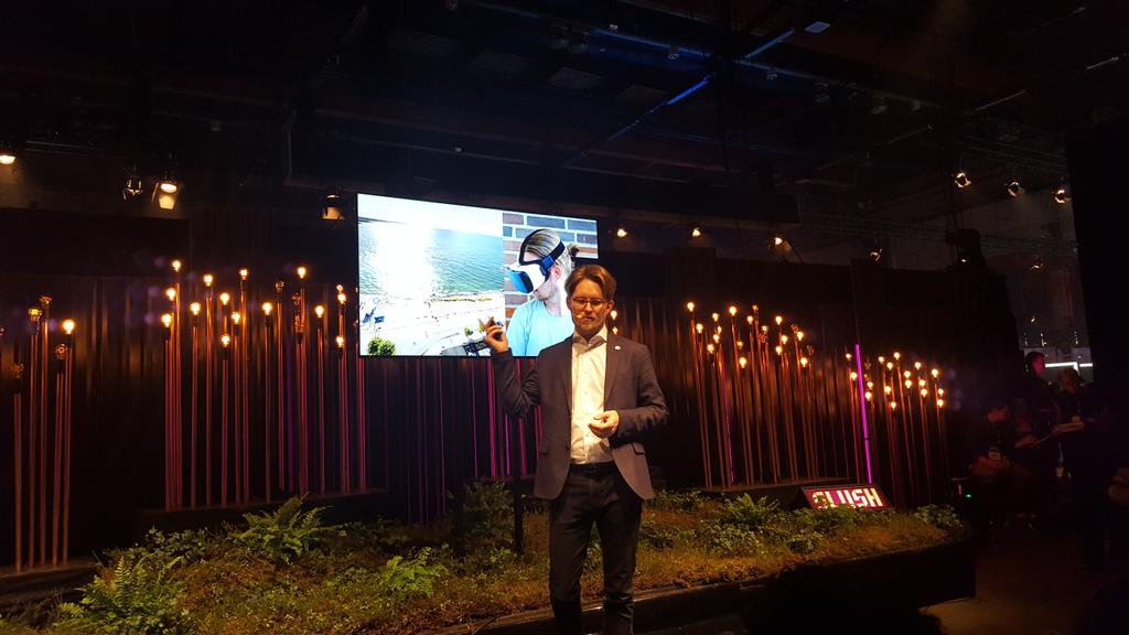 explorecurate's tweet image. Länka din #360video med andra för mer interaktivitet #slush17 #digitalainsikter #lrfmedia säger @SceneThere