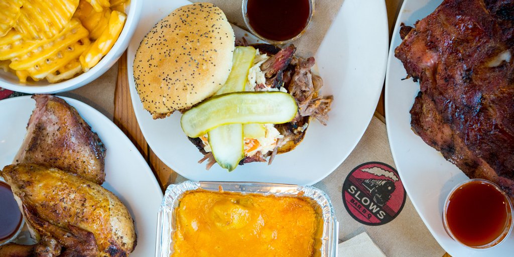 UberEats's tweet photo. We hustled hard to bring UberEATS to Detroit! Starting today, more than 100 of your favorite restaurants are now just a tap away. https://t.co/FpAvbLDscx
