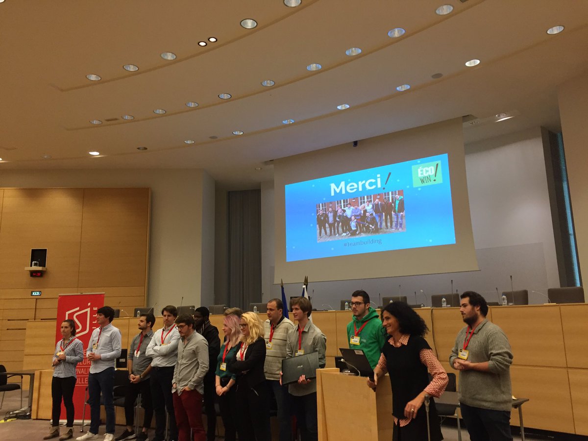 ESJLille's tweet photo. #MedialabESJ Place au 2e projet @EcoWin qui propose des contenus sur l'écologie et un simulateur payant pour consommer mieux et moins cher https://t.co/S6nl6NOAw0