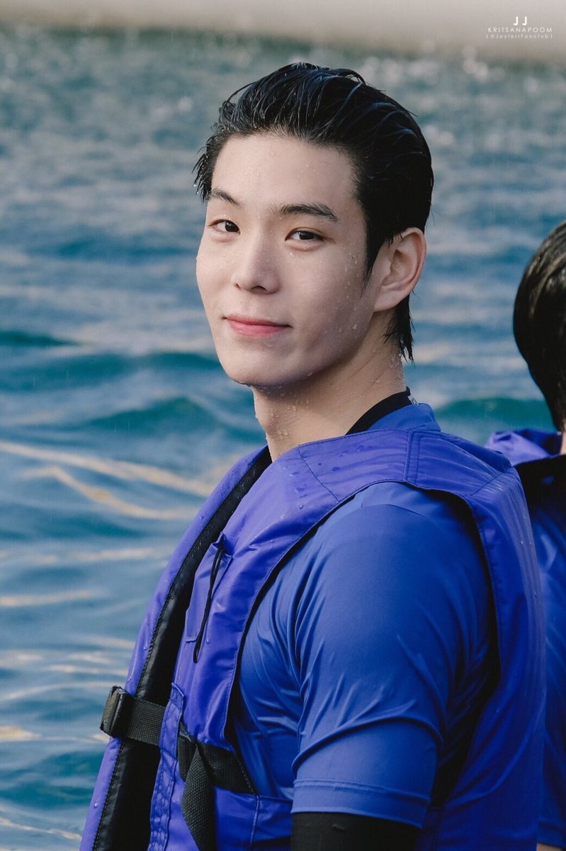JaylerrFanclub's tweet photo. 171125 Project S Games ครั้งที่ 2 Water Battles ♡ @JJksnp 

How cool you are 🤔

#projectSgames
#jaylerr
#nadaoartist https://t.co/2aaqCPFTst