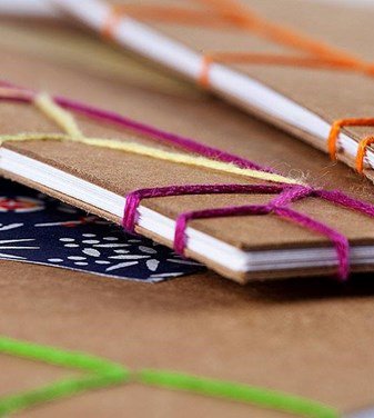 LUXSouthAri's tweet image. LUX* Expert Workshop: Join us for an afternoon of Japanese bookbinding using beautiful handmade suminagashi marbled papers, led by expert Michelle Lakenby. Workshop to be held outside the Wanderlust Library. Dec 11th-12th. #luxsouthariatoll #theplacetobemaldives #expertworkshop