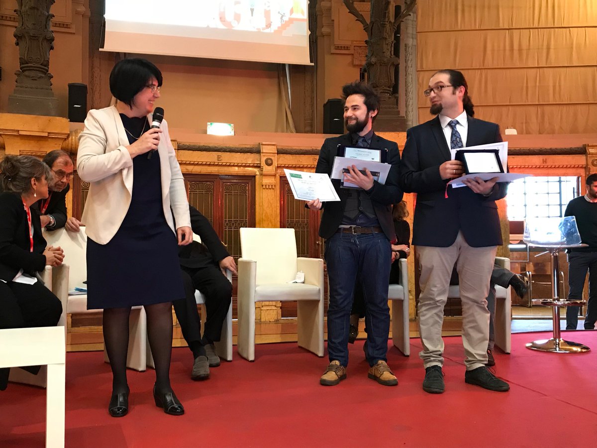 cnr_scitec's tweet photo. Tra poco #livestreaming Premio Nazionale Innovazione 2017 @PNICube https://t.co/S24hX6RbRd
Idee e progetti #innovativi si sfideranno
Ci auguriamo k venga apprezzata l'idea da noi premiata @Genova: #Eco2Logic #Inbocca@lupo! 
Anke @ #humanavox
@ETICLAB https://t.co/4r1XrsLG8S