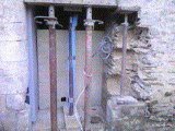 BoisOrcan's tweet photo. ACTUALITE / RESTAURATION
Basse cour : restauration de la porte de la salle basse des dépendances.
Dépose et repose du jambage de la porte. Entreprise JOUBREL.
Crédit photos 2 à 4 : Christian Beasse
#architecture #medieval #Moyenage #restauration #MonumentsHistorique #Bretagne#MH https://t.co/s9U7We5qzZ
