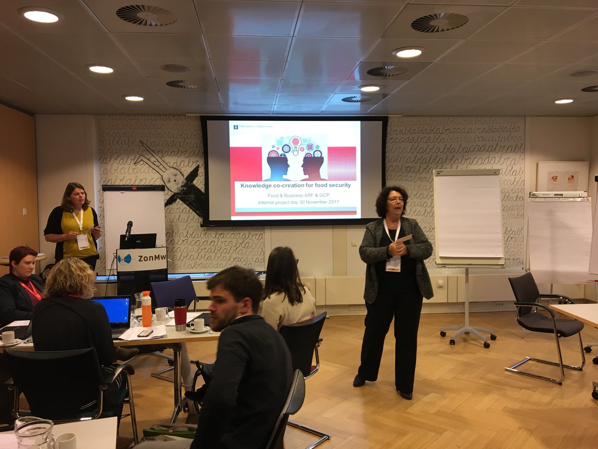 sarahcummings's tweet photo. Opening of session on knowledge co-creation and brokering #NWO #WOTRO Food & Business Research #F&BKP https://t.co/coAk6lPOVv