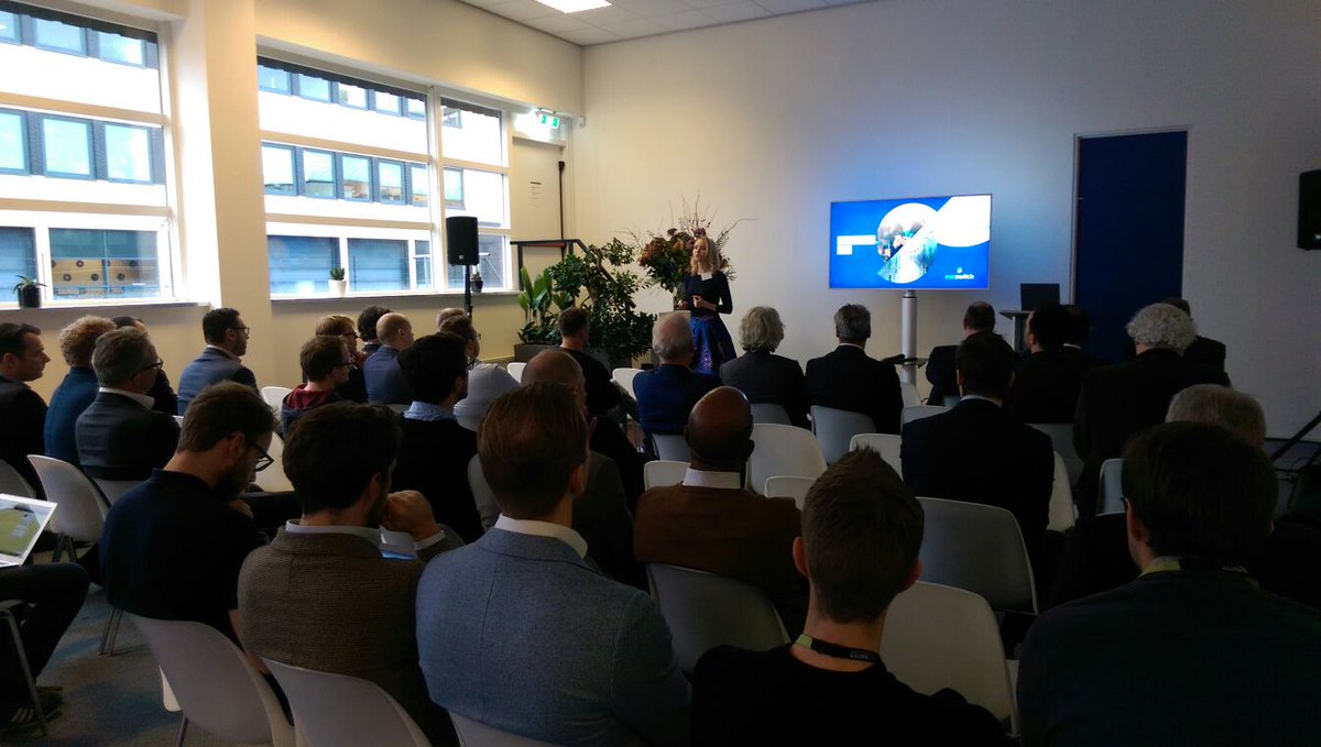 EvoSwitch's tweet photo. And we are off! The afternoon is kicked of by @EricLisica1 and Linda Kester. #OpenCloudLive https://t.co/bkIAzow1oo