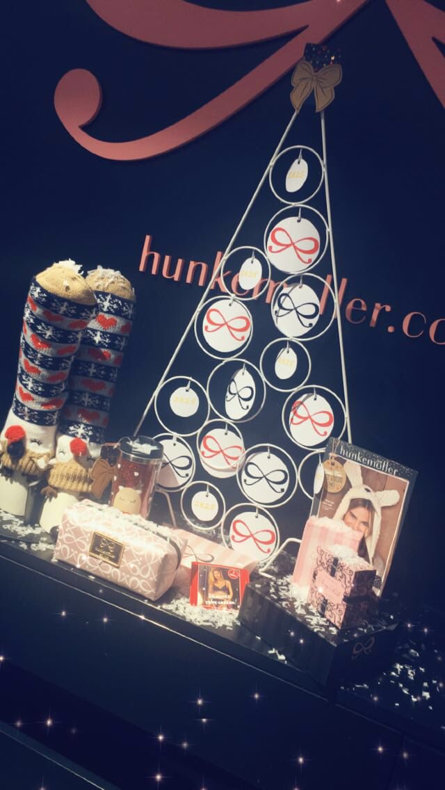 Merry Christmas🌲🎅🏽hkm@karin_rombaut <a href="/S_Lalanne/">Stéphane Lalanne</a> @Dimitri_HKM