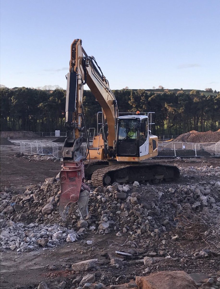 ProGroupUK's tweet photo. Using our new Rammer pulveriser and Liebherr 922 at Delamere to process hard arisings - very good piece of equipment! https://t.co/MtSb7bj9T8