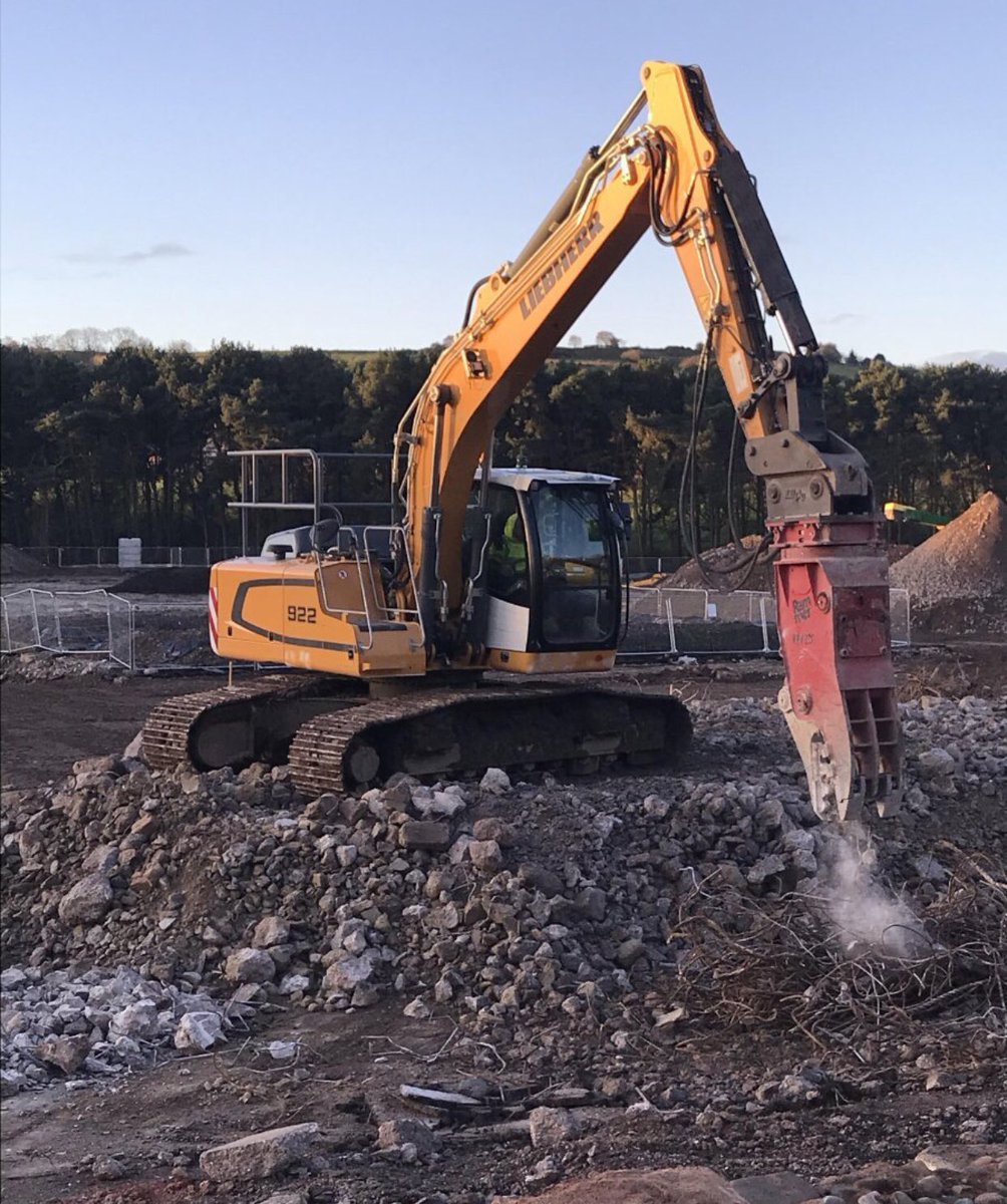 ProGroupUK's tweet photo. Using our new Rammer pulveriser and Liebherr 922 at Delamere to process hard arisings - very good piece of equipment! https://t.co/MtSb7bj9T8