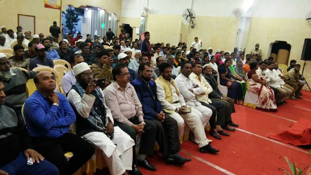 DcpEastBcp's tweet photo. Held peace committee meeting of east division under leadership of @AddlCPEast for the peaceful celebrations of upcoming id-e-milad @CPBlr @BlrCityPolice https://t.co/b8u5Nr9uEH
