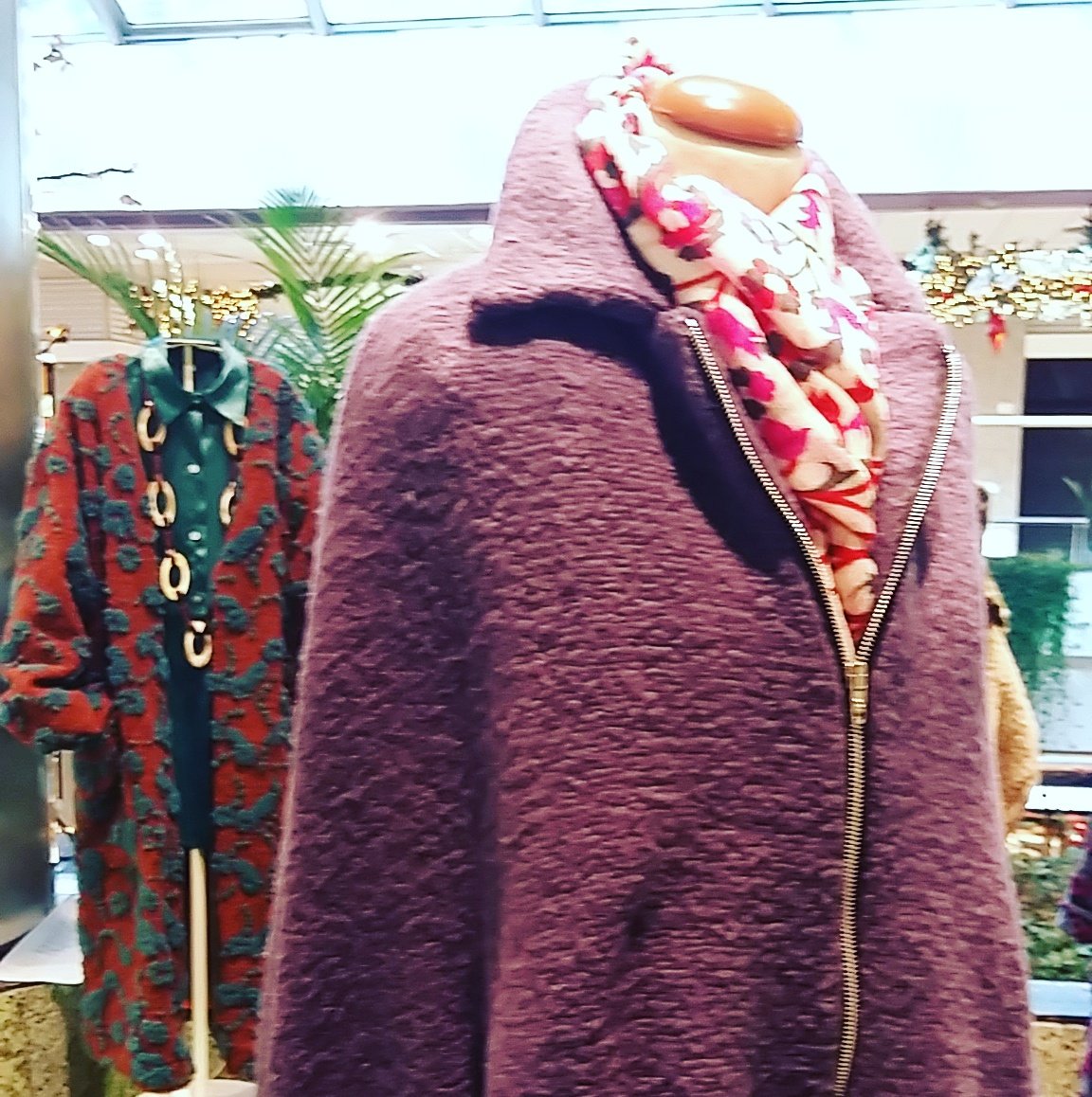 Serielimitada01's tweet photo. Feria #serielimitada010 en #modashopping #Madrid desde hoy hasta el domingo. En el mejor centro comercial de Madrid. La exclusividad es un + https://t.co/vJFMT4AIDA https://t.co/2wS07XCvGy