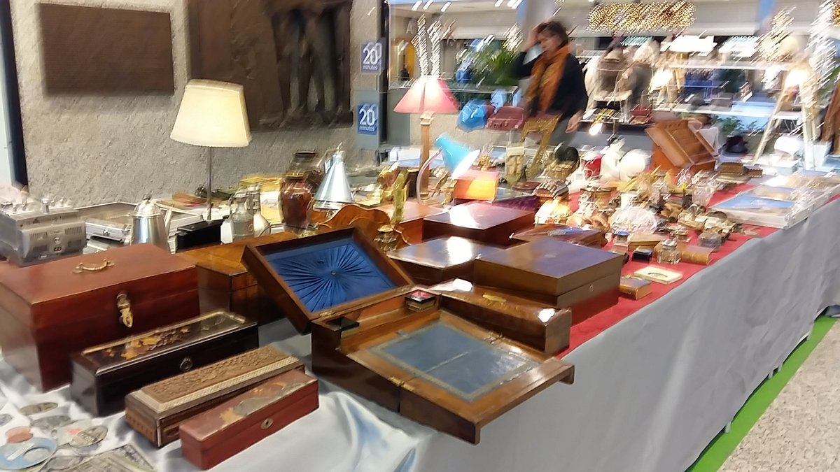 Serielimitada01's tweet photo. Feria #serielimitada010 en #modashopping #Madrid desde hoy hasta el domingo. En el mejor centro comercial de Madrid. La exclusividad es un + https://t.co/vJFMT4AIDA https://t.co/2wS07XCvGy
