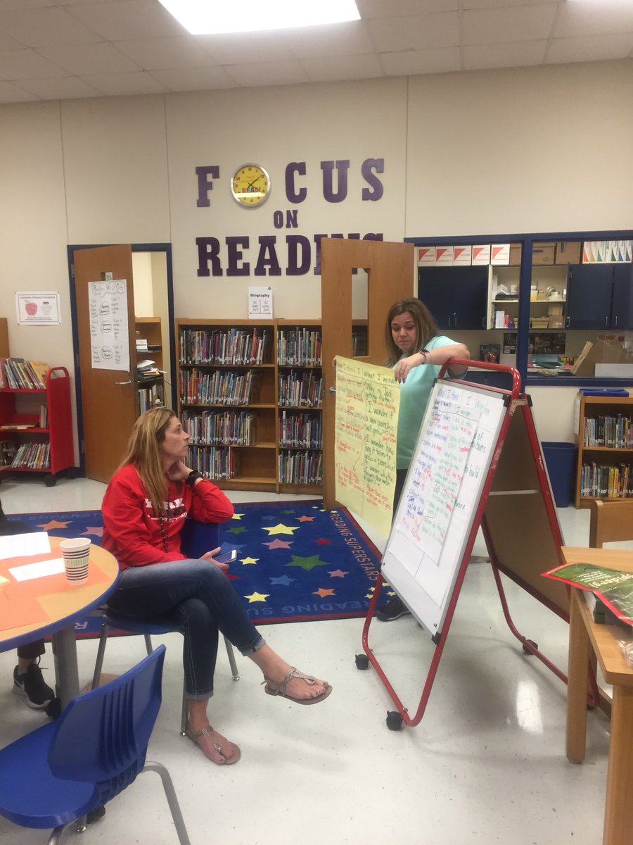 KerriSands's tweet photo. Teachers teaching colleagues! #preparingFor BISDfuturegrads @RERockets https://t.co/SjVGY1iBvM