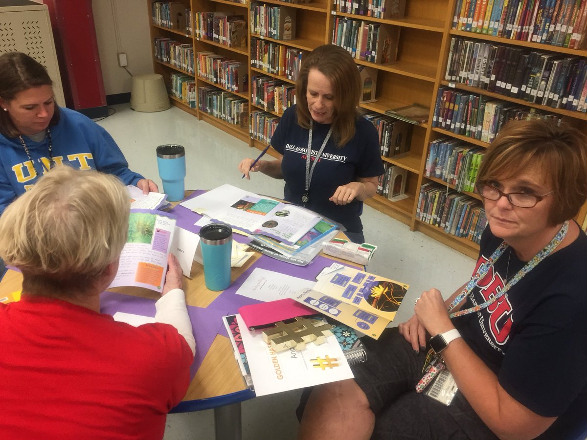 KerriSands's tweet photo. Teachers teaching colleagues! #preparingFor BISDfuturegrads @RERockets https://t.co/SjVGY1iBvM