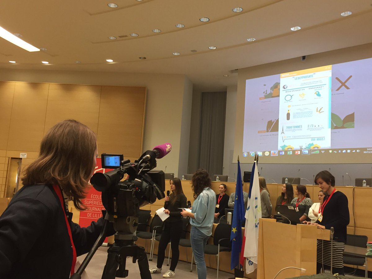 ESJLille's tweet photo. Infographies et articles courts sur l'actualité : ContexTUel défend son projet #MedialabESJ https://t.co/3Dgvdj9q4V