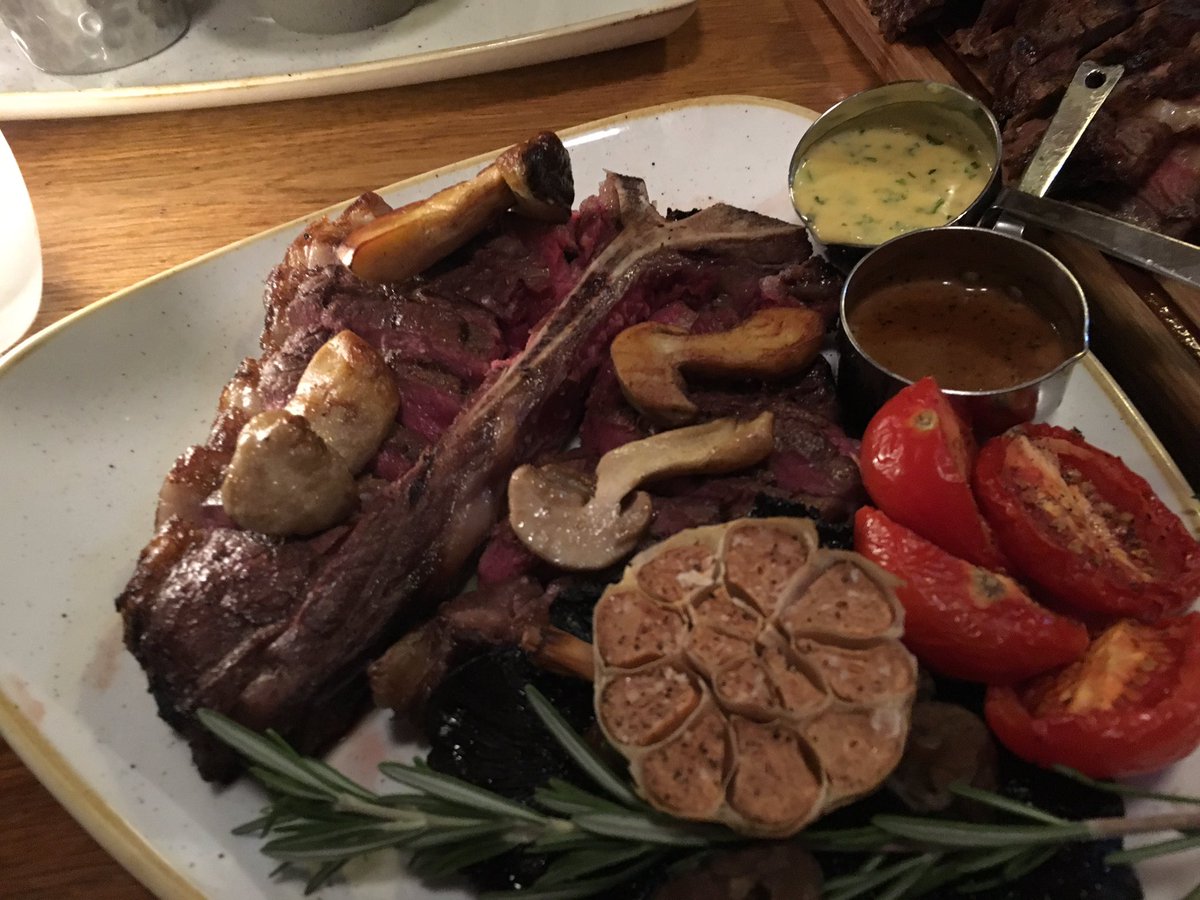 LewisKelsey2's tweet photo. Amazing meal last night @barnaclesA5 steak night great to see some fantastic grass fed dry aged cuts on offer @AubreyAllen https://t.co/Z3W9VTU2i3